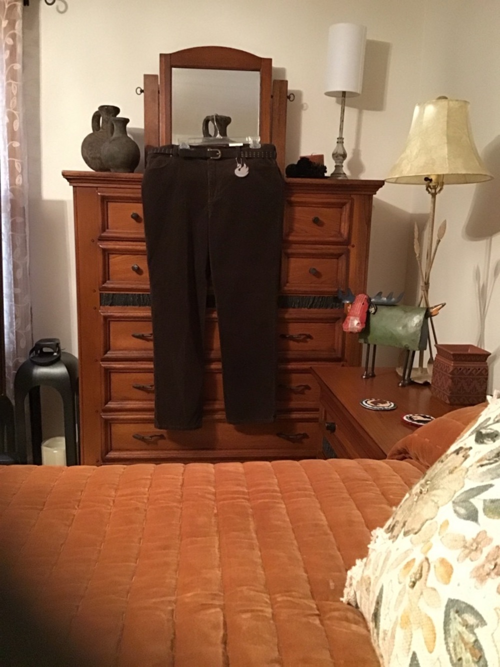 Women’s size 16 Gloria Vanderbilt stretch, classic fit, light Corduroy pants.